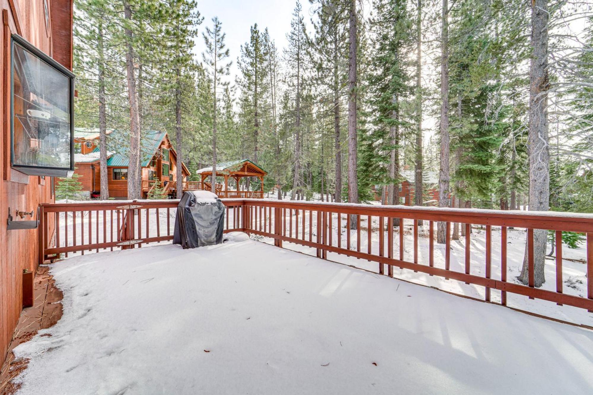 Family-Friendly Truckee Cabin In Tahoe Donner! Exterior photo
