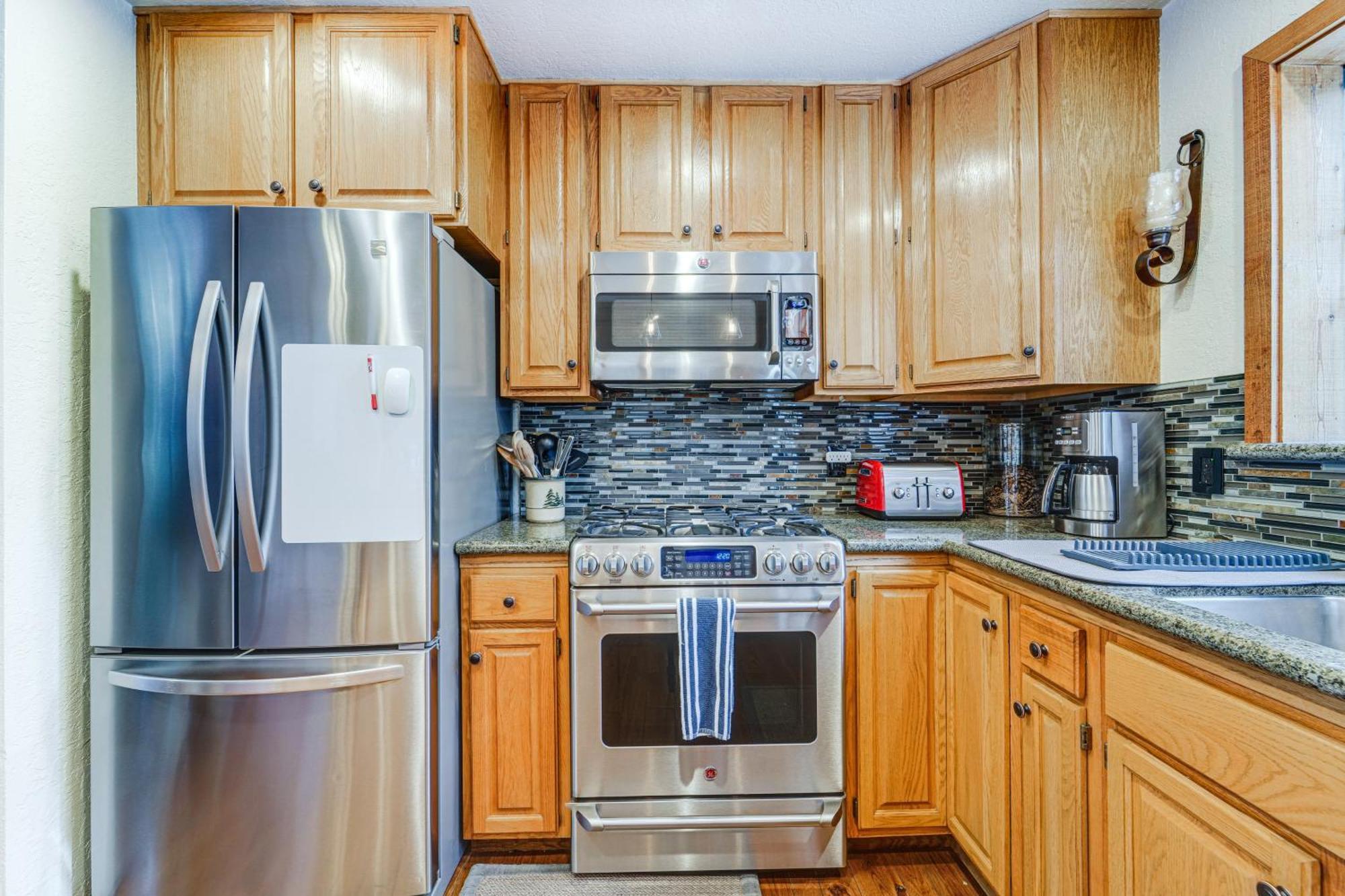 Family-Friendly Truckee Cabin In Tahoe Donner! Exterior photo
